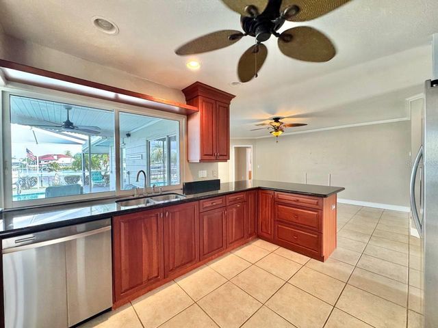 6316 LAKE SUNRISE DRIVE, Apollo Beach, FL 33572
