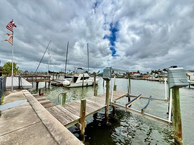 6316 LAKE SUNRISE DRIVE, Apollo Beach, FL 33572