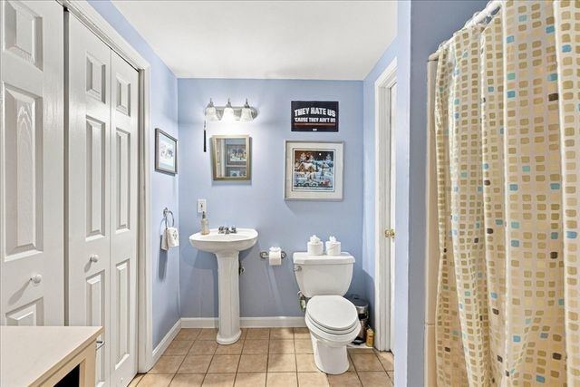 9 Catherine Avenue, Franklin, MA 02038