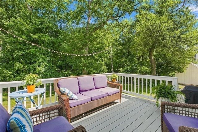 9 Catherine Avenue, Franklin, MA 02038