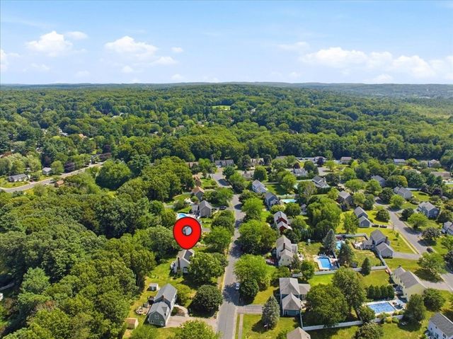 9 Catherine Avenue, Franklin, MA 02038