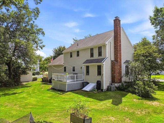 9 Catherine Avenue, Franklin, MA 02038