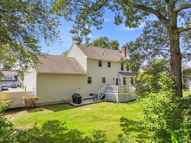 9 Catherine Avenue, Franklin, MA 02038