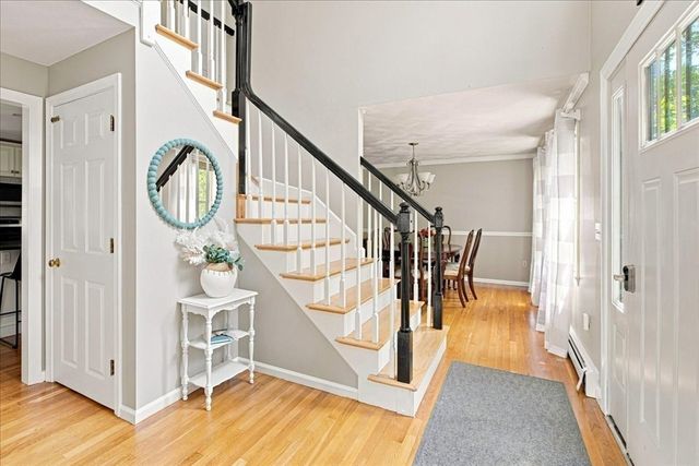 9 Catherine Avenue, Franklin, MA 02038