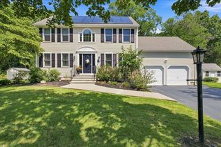 9 Catherine Avenue, Franklin, MA 02038