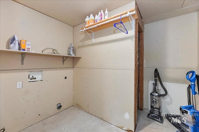 11746 W Daniel Dr, Boise, ID 83713