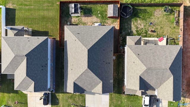 145 Chesire Cove Lane, New Market, AL 35761