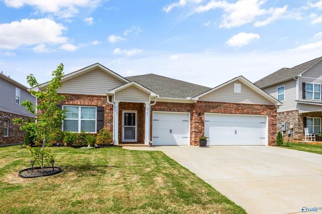 145 Chesire Cove Lane, New Market, AL 35761