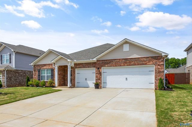 145 Chesire Cove Lane, New Market, AL 35761
