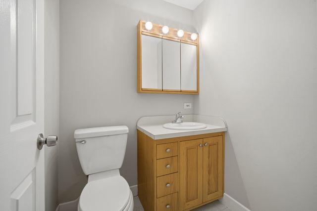 936 E Old Willow Road 104, Prospect Heights, IL 60070