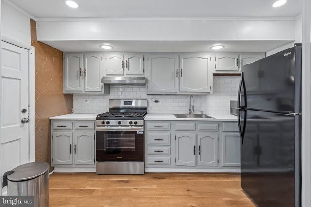 3017 S 15TH ST, Philadelphia, PA 19145