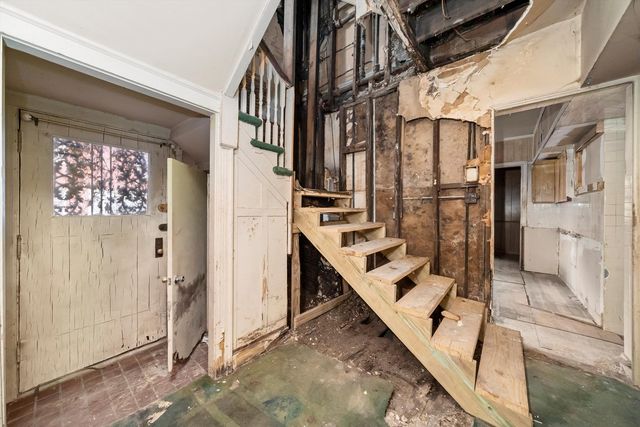 6943 S Euclid Avenue, Chicago, IL 60649