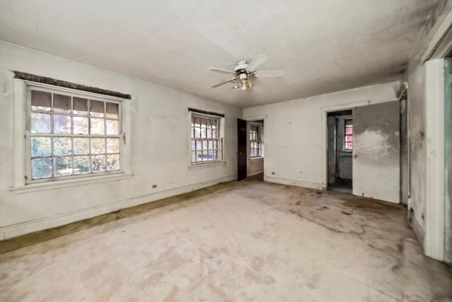 6943 S Euclid Avenue, Chicago, IL 60649