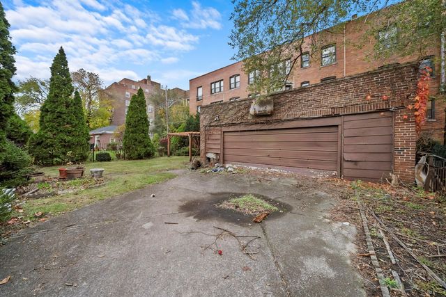 6943 S Euclid Avenue, Chicago, IL 60649