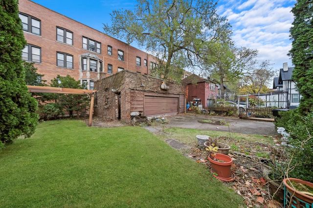 6943 S Euclid Avenue, Chicago, IL 60649