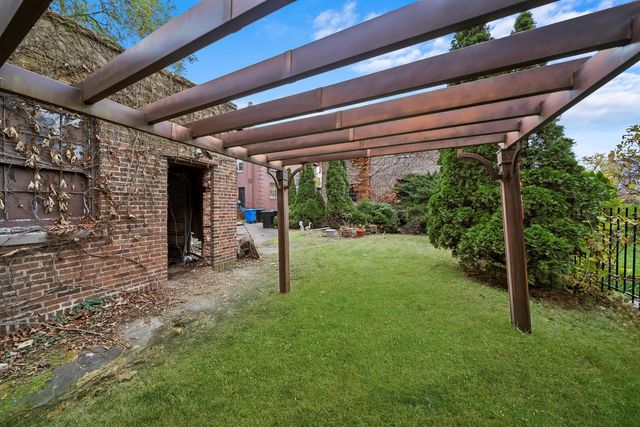 6943 S Euclid Avenue, Chicago, IL 60649