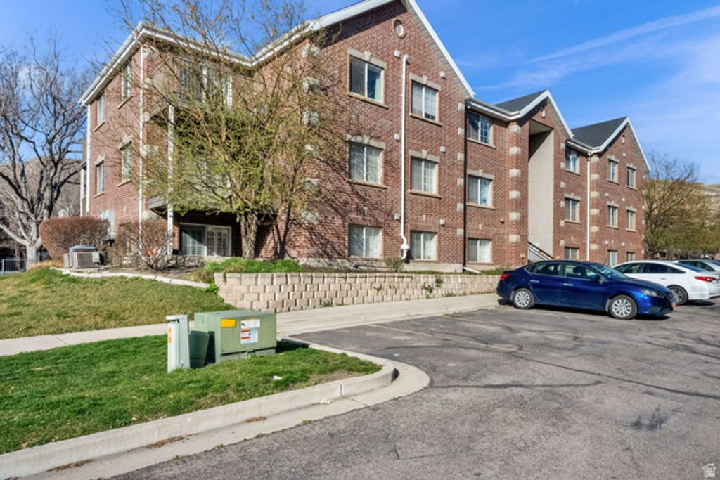 Image 19 of property listing at 315 W 700 N #1, Salt Lake City, UT 84103