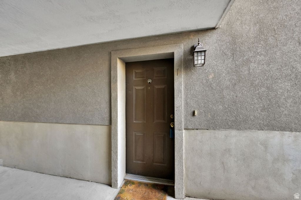 Image 3 of property listing at 315 W 700 N #1, Salt Lake City, UT 84103