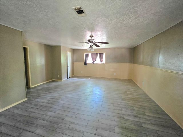 17308 Valley Lane, Conroe, TX 77306
