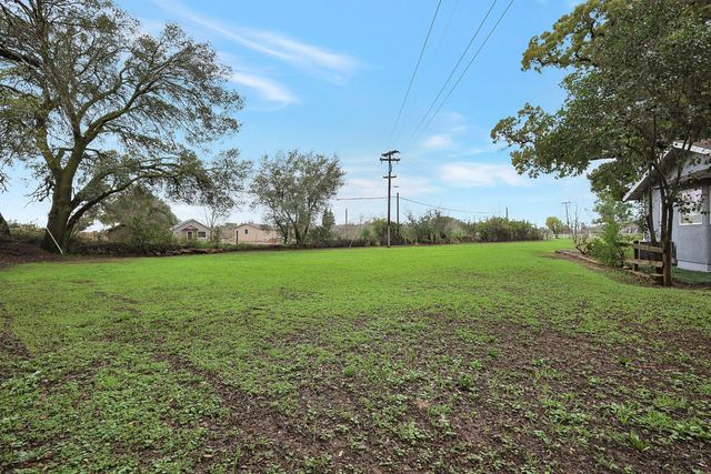 8383 Hallwood Blvd, Marysville, CA 95901