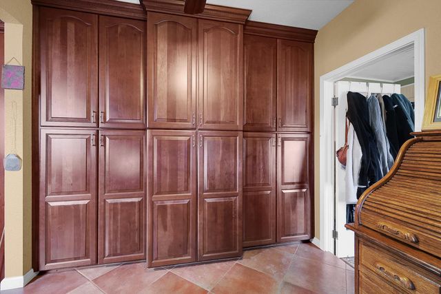 8383 Hallwood Blvd, Marysville, CA 95901