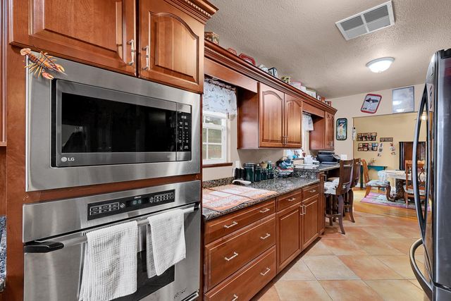 8383 Hallwood Blvd, Marysville, CA 95901