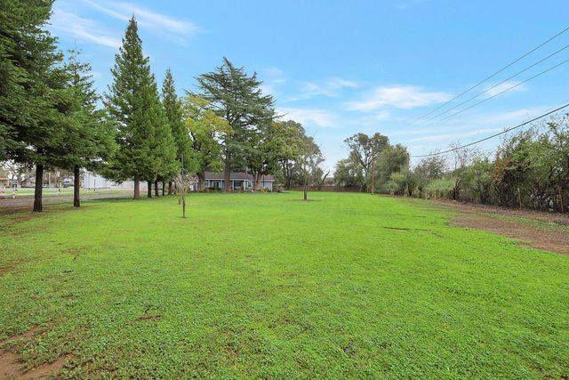 8383 Hallwood Blvd, Marysville, CA 95901