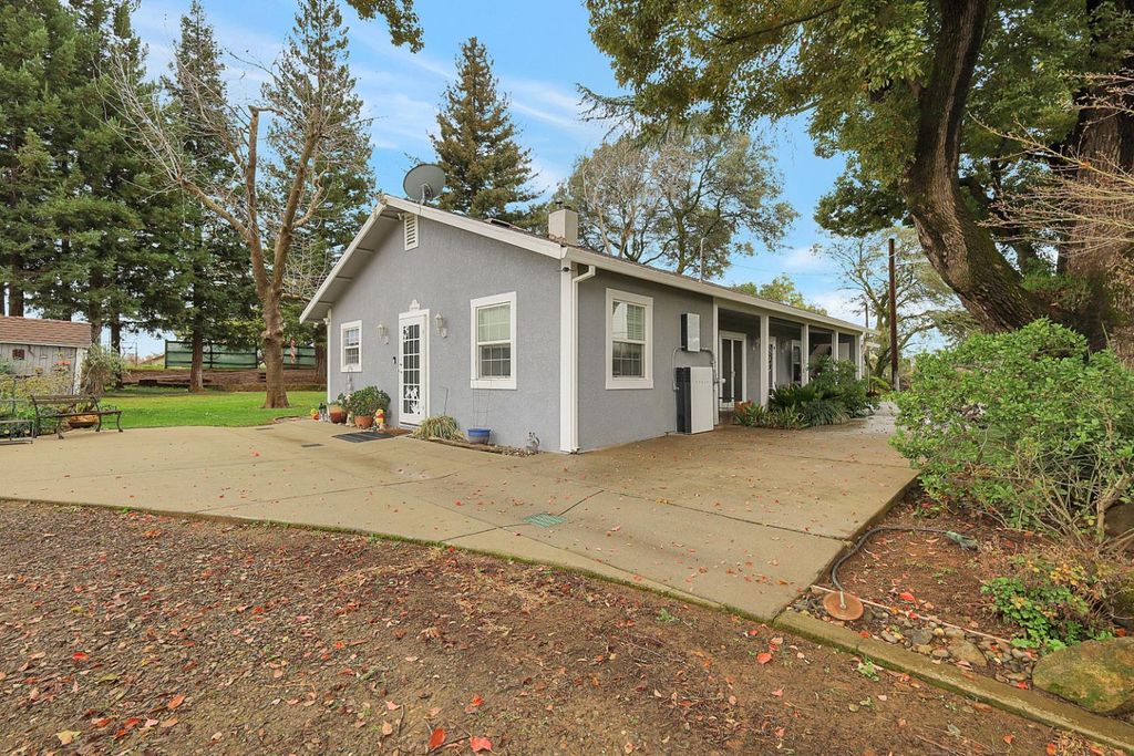 8383 Hallwood Blvd, Marysville, CA 95901