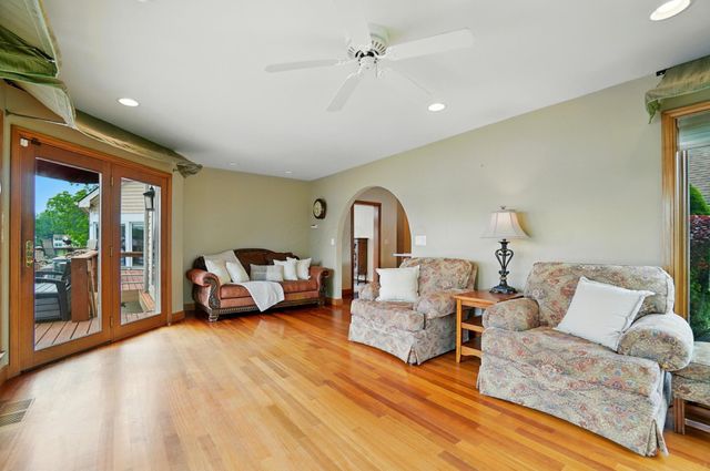2085 Chickasaw Drive, London, OH 43140