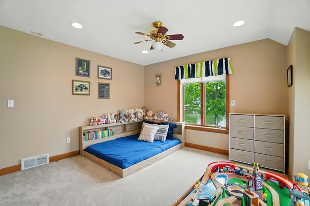 2085 Chickasaw Drive, London, OH 43140