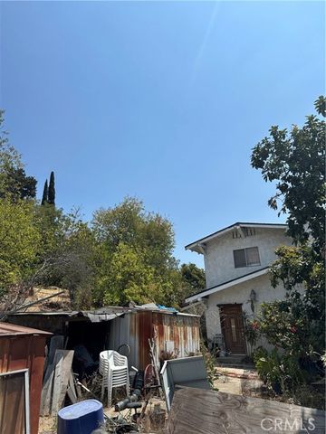 1937 Delta, Los Angeles, CA 90026