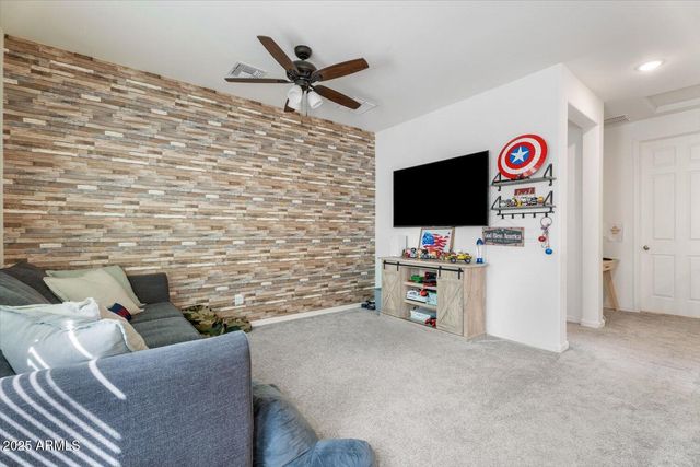 6830 N 88TH Drive, Glendale, AZ 85305