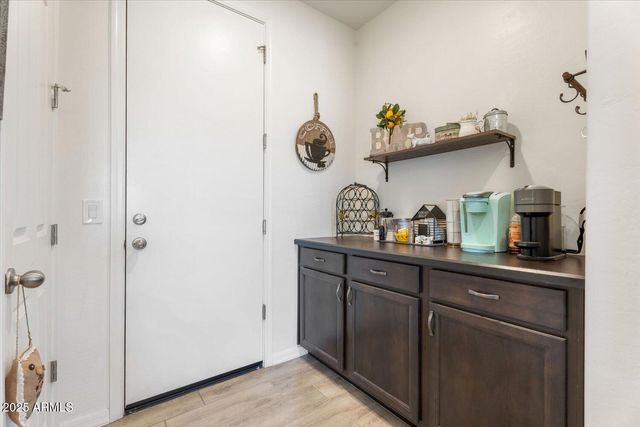 6830 N 88TH Drive, Glendale, AZ 85305