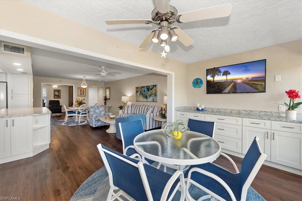 5805 Trailwinds DR 314, FORT MYERS, FL 33907 — photo 2