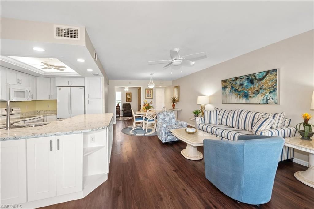 5805 Trailwinds DR 314, FORT MYERS, FL 33907 — photo 4