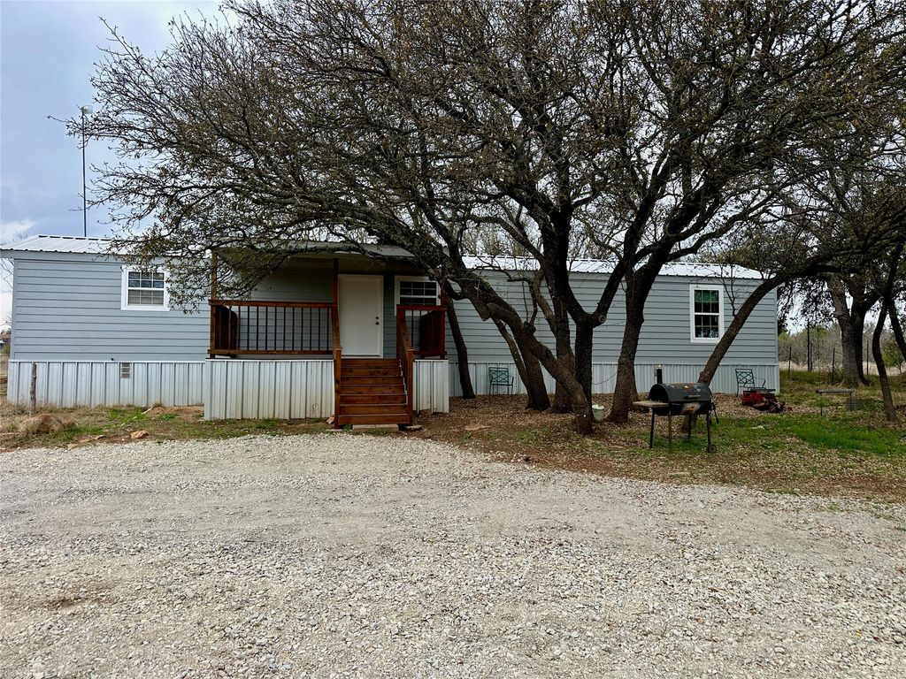 6535 Field Drive, Brownwood, TX 76801