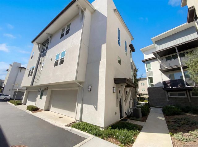 10462 Newbliss Way, San Diego, CA 92126