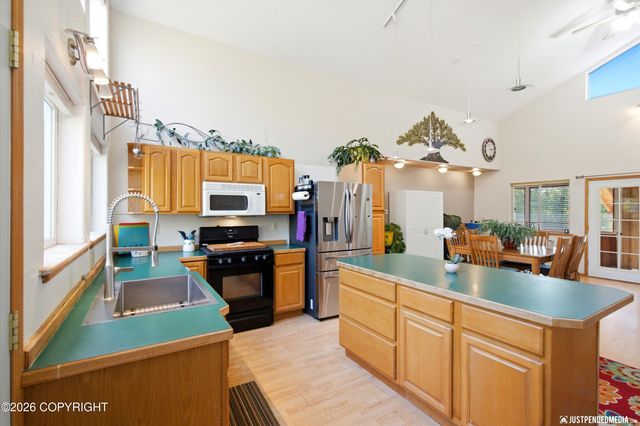 4005 N Fireweed Fields Drive, Wasilla, AK 99623