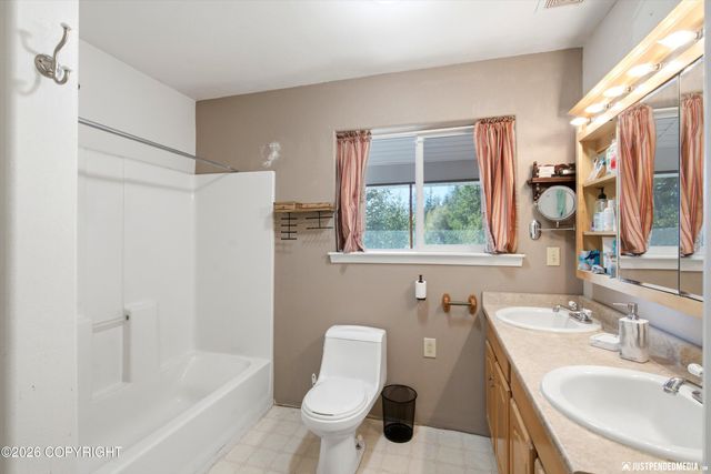 4005 N Fireweed Fields Drive, Wasilla, AK 99623