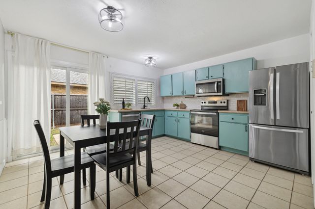 5044 Avery Lane, The Colony, TX 75056
