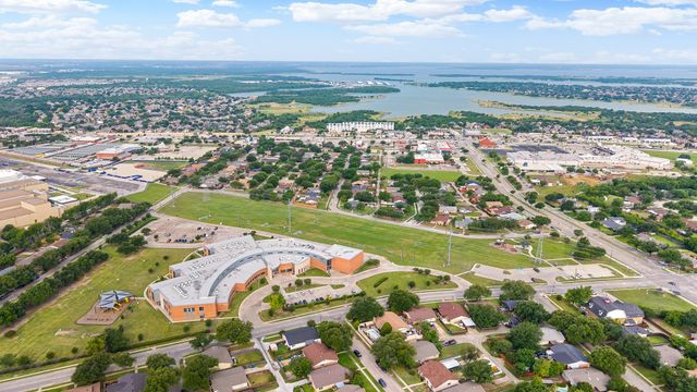 5044 Avery Lane, The Colony, TX 75056