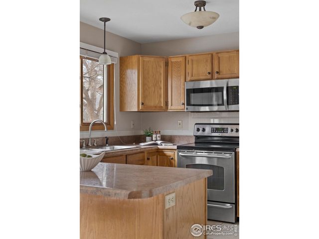 2384 Hampstead Dr, Loveland, CO 80538