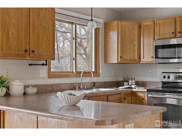 2384 Hampstead Dr, Loveland, CO 80538