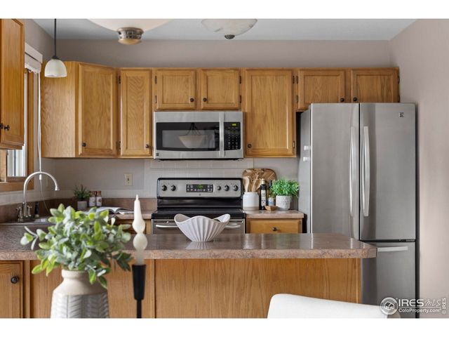 2384 Hampstead Dr, Loveland, CO 80538