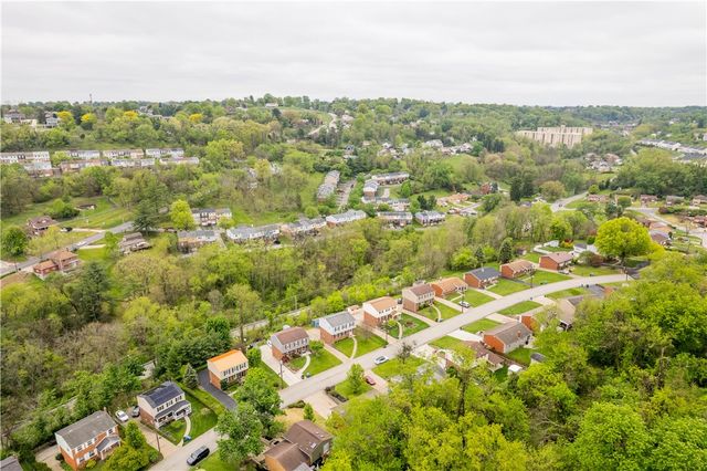 48 Woody Crest Dr, Whitehall, PA 15234
