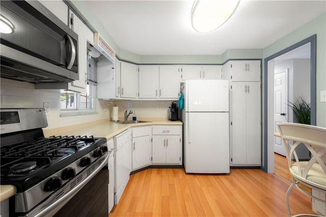 48 Woody Crest Dr, Whitehall, PA 15234