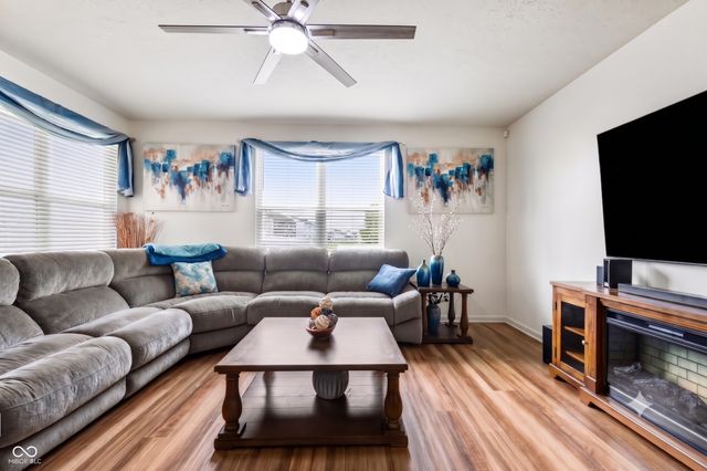 9185 Yvette Drive, Avon, IN 46123