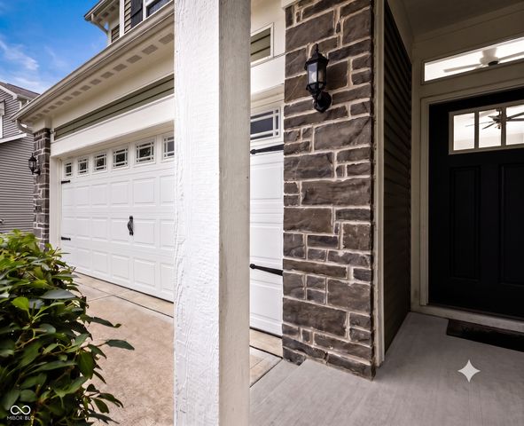 9185 Yvette Drive, Avon, IN 46123