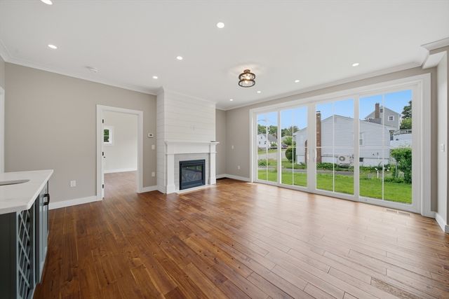 40 Ferncroft Rd, Braintree, MA 02184