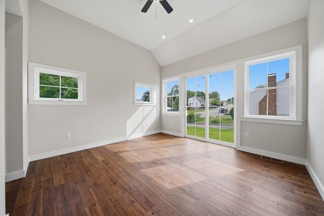 40 Ferncroft Rd, Braintree, MA 02184
